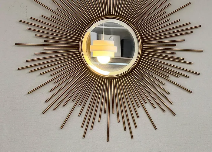 Tres Calme En Plein Centre Entree Independante
