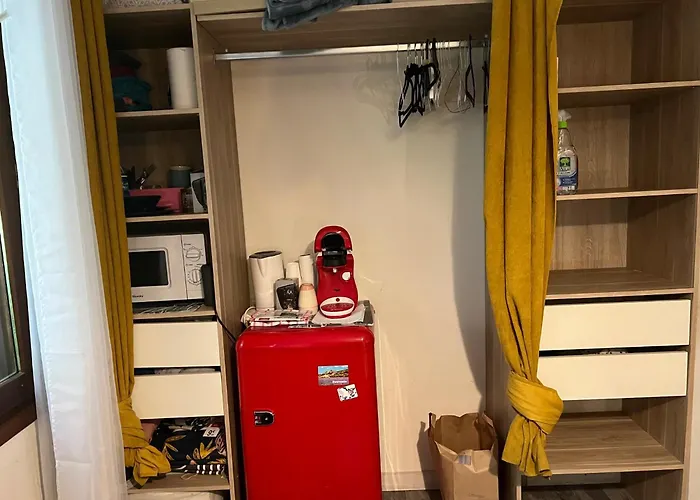Apartmán Tres Calme En Plein Centre Entree Independante Lunel (Herault)